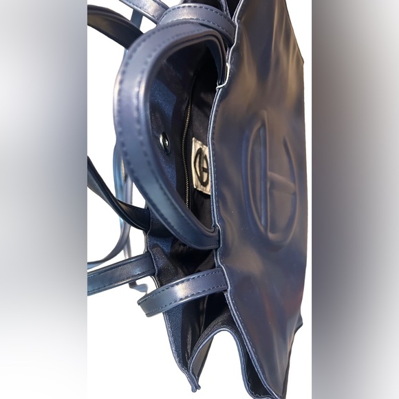 NWT Navy Blue Telfar Medium bag with dust bag - Picture 3 of 11